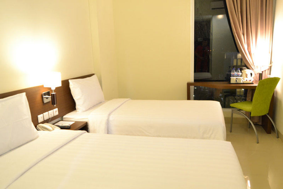 Ibis Budget Cikarang Festival Bekasi Extérieur photo